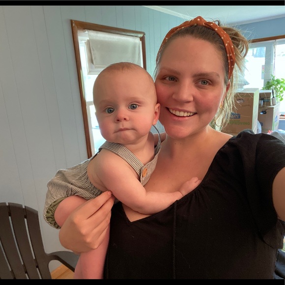 Meet your Posher, Carly - Picture 1 of 1